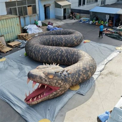 巨大なリアルなインフレータブルヘビモデル