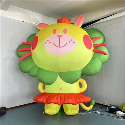 素敵な漫画のライオン キングのインフレータブル マスコット